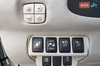 Хэтчбек Nissan Leaf 2014 в 