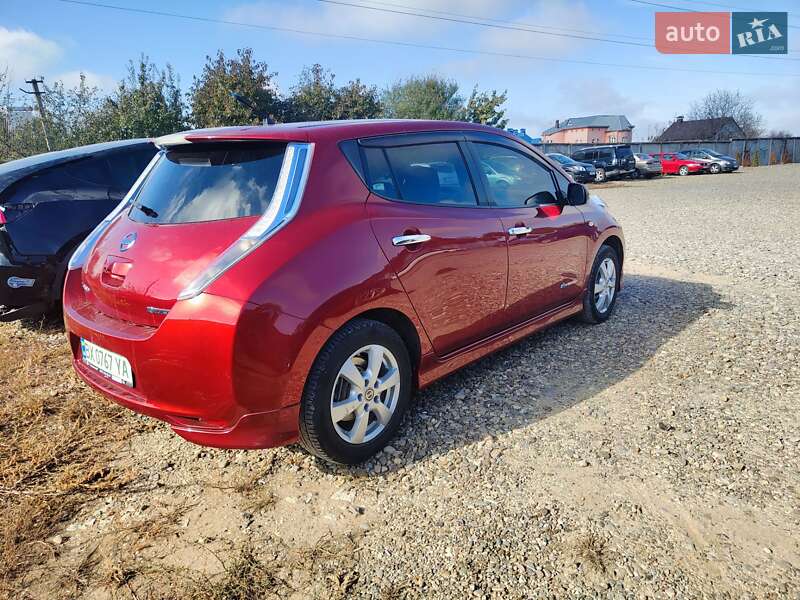 Хэтчбек Nissan Leaf 2013 в Каменец-Подольском