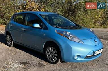 Хэтчбек Nissan Leaf 2014 в Днепре