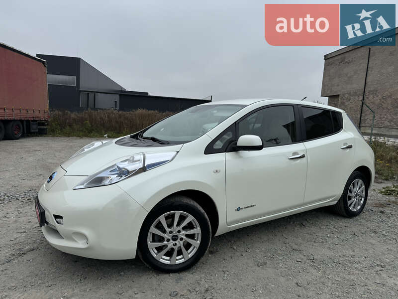 Хэтчбек Nissan Leaf 2011 в Львове