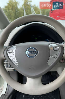 Хэтчбек Nissan Leaf 2011 в Львове