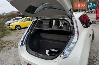 Хэтчбек Nissan Leaf 2011 в Львове