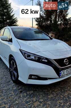 Хэтчбек Nissan Leaf 2019 в 