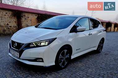 Хэтчбек Nissan Leaf 2019 в 