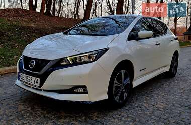 Хэтчбек Nissan Leaf 2019 в 