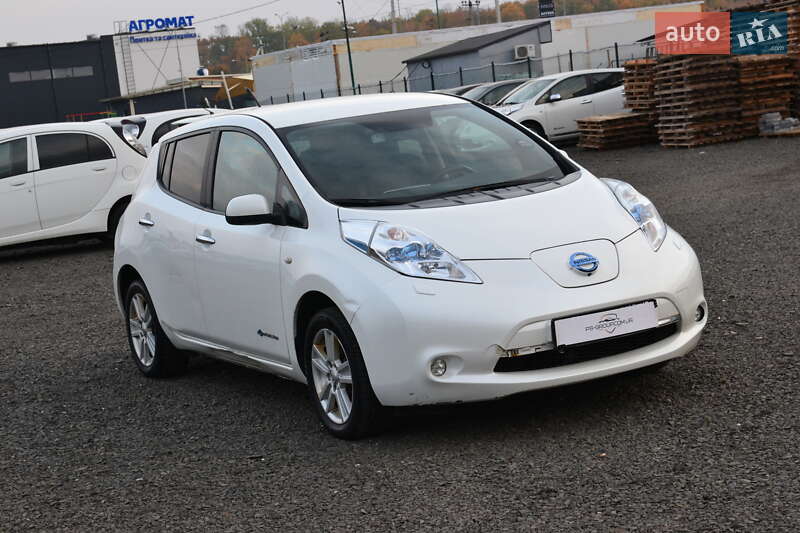 Хэтчбек Nissan Leaf 2013 в Луцке