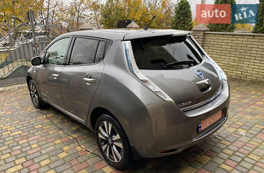 Хэтчбек Nissan Leaf 2014 в Черновцах