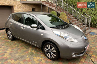 Хетчбек Nissan Leaf 2014 в Чернівцях