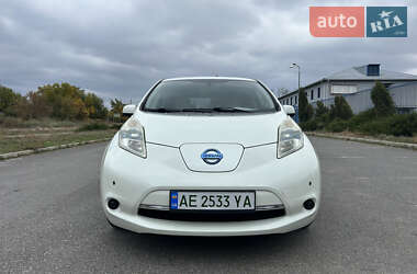 Хэтчбек Nissan Leaf 2011 в Днепре