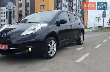 Хэтчбек Nissan Leaf 2015 в Ровно