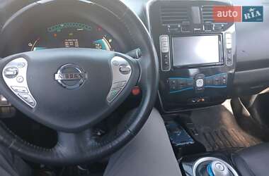 Хэтчбек Nissan Leaf 2015 в Хмельницком