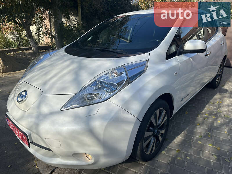 Хэтчбек Nissan Leaf 2015 в Одессе