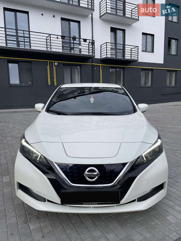 Хетчбек Nissan Leaf 2018 в Кременці