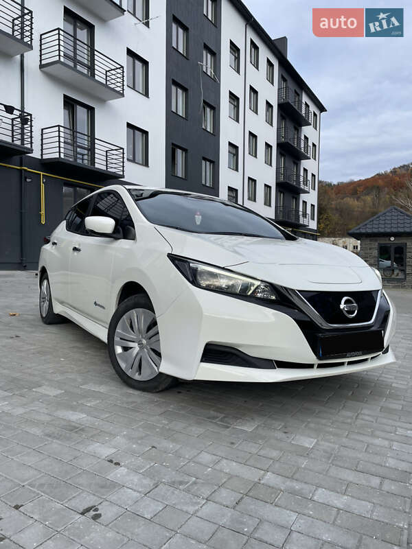 Хетчбек Nissan Leaf 2018 в Кременці