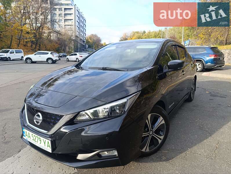 Хэтчбек Nissan Leaf 2018 в Киеве