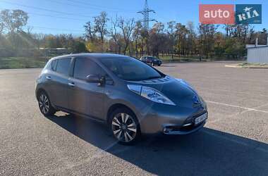 Хэтчбек Nissan Leaf 2013 в Днепре