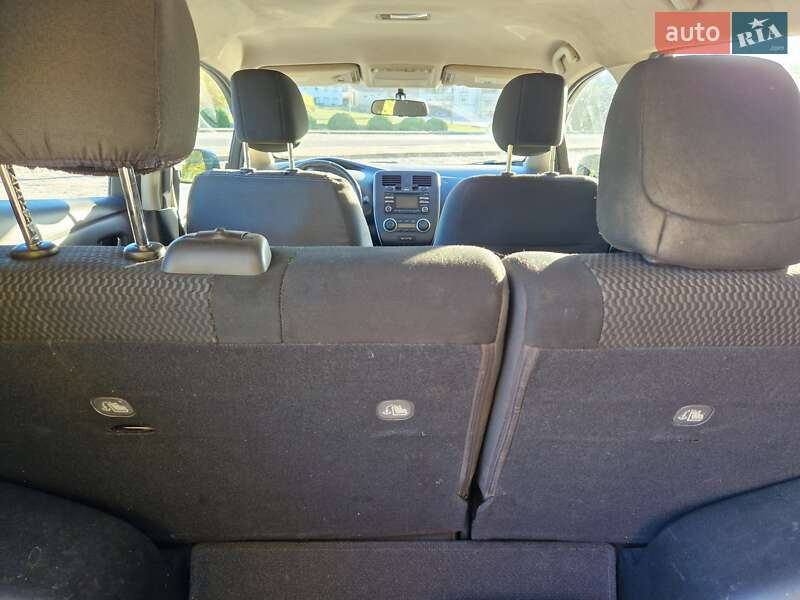 Хетчбек Nissan Leaf 2015 в Дніпрі