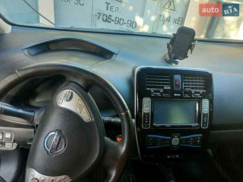 Хетчбек Nissan Leaf 2015 в Одесі