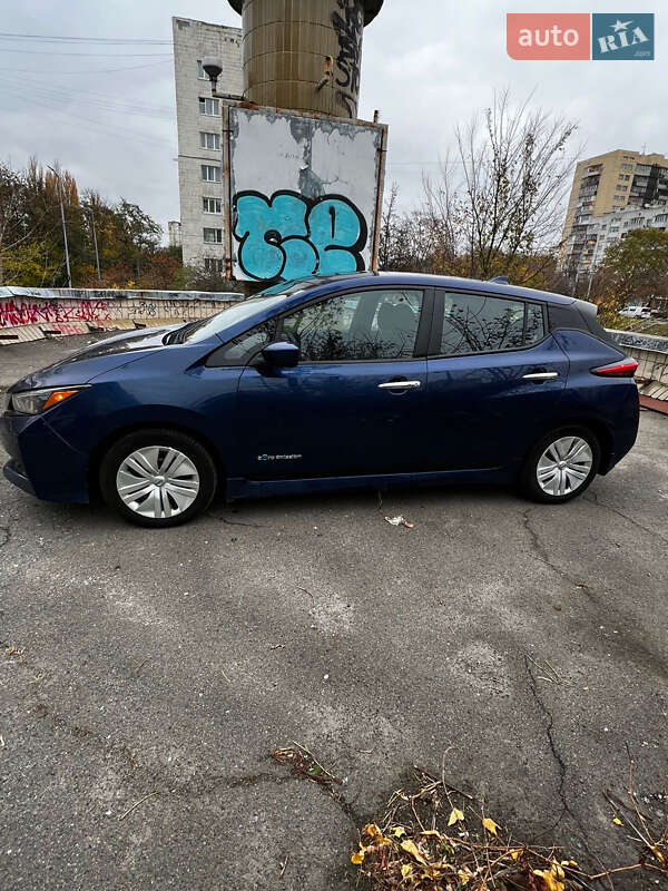 Хэтчбек Nissan Leaf 2019 в Киеве