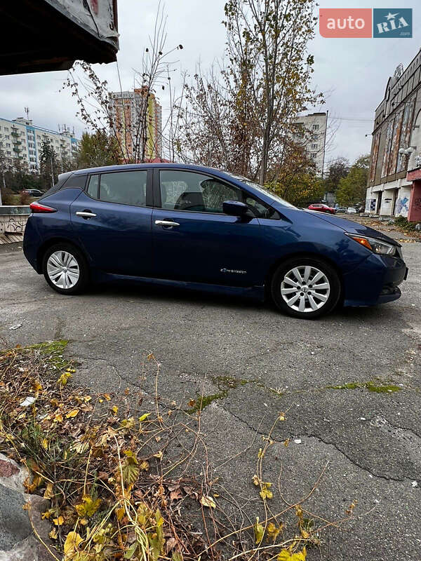 Хэтчбек Nissan Leaf 2019 в Киеве