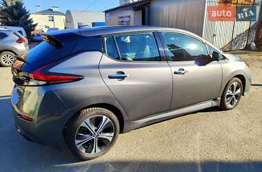 Хэтчбек Nissan Leaf 2020 в 