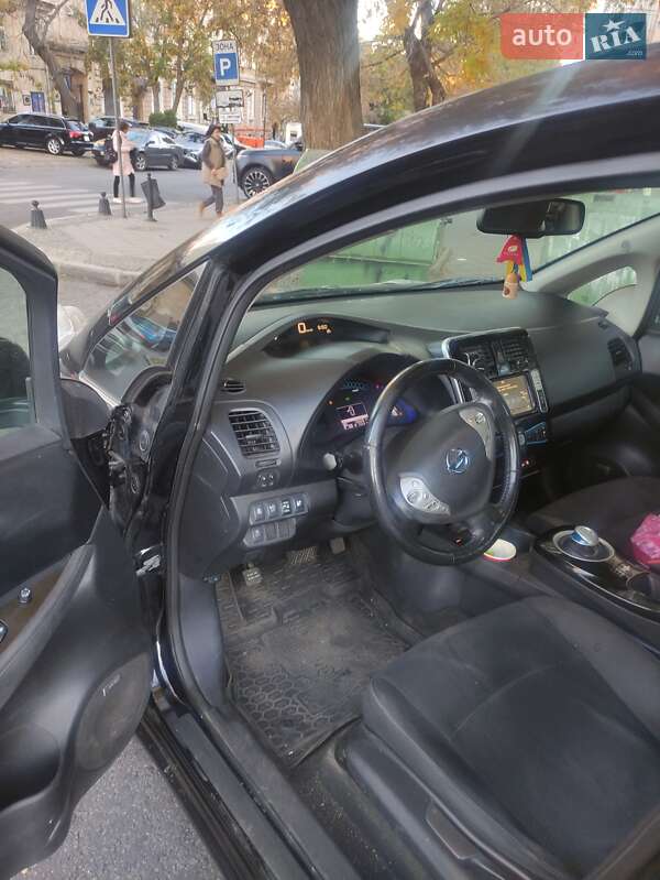 Хетчбек Nissan Leaf 2015 в Одесі