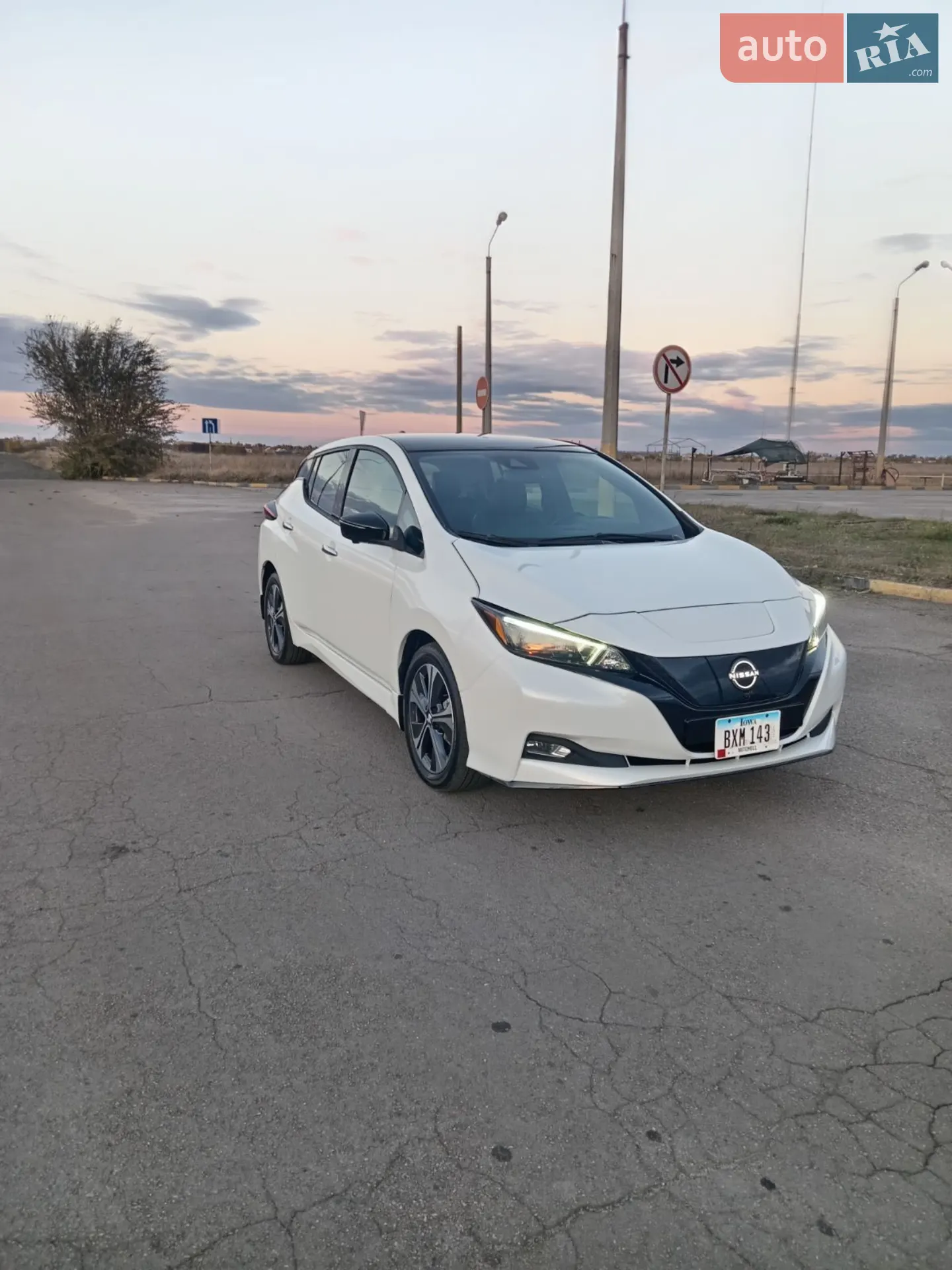 2022 Nissan Leaf - фото 1