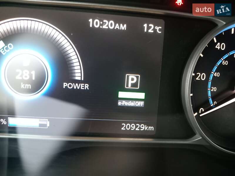 Хетчбек Nissan Leaf 2022 в Дніпрі