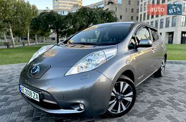 Хетчбек Nissan Leaf 2014 в Дніпрі