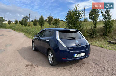 Хэтчбек Nissan Leaf 2014 в Львове