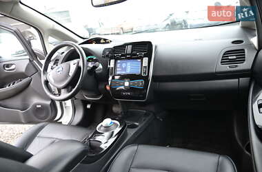 Хэтчбек Nissan Leaf 2015 в 