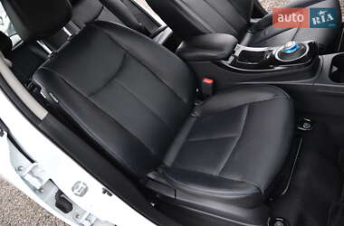 Хэтчбек Nissan Leaf 2015 в 