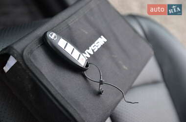 Хэтчбек Nissan Leaf 2015 в 