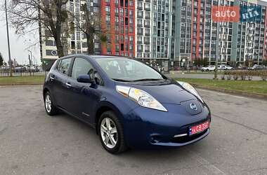 Хэтчбек Nissan Leaf 2016 в Киеве