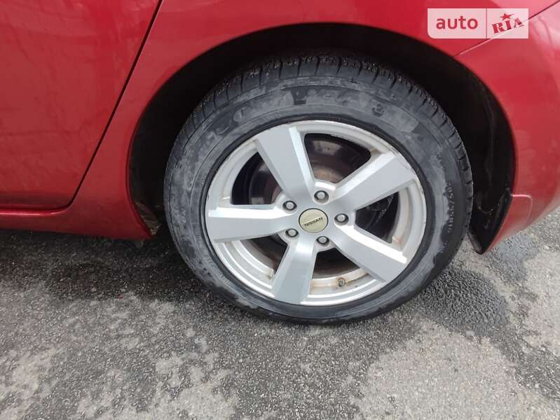 Хэтчбек Nissan Leaf 2014 в Тернополе