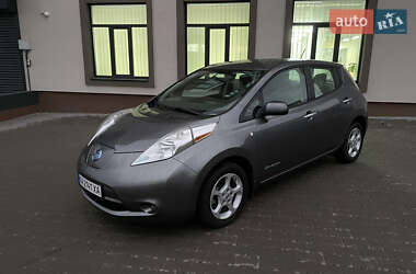 Хэтчбек Nissan Leaf 2015 в Киеве