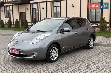 Хэтчбек Nissan Leaf 2015 в Радехове