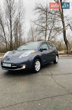 Хэтчбек Nissan Leaf 2013 в Киеве