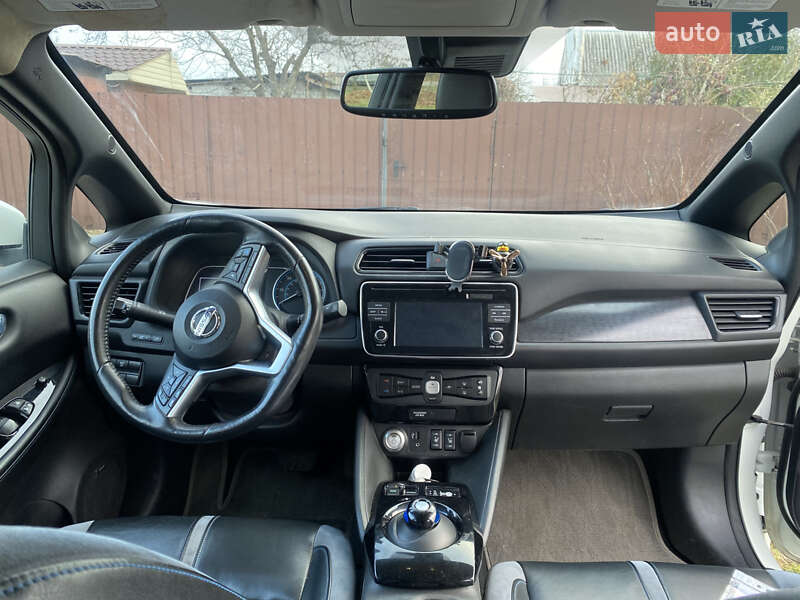 Хэтчбек Nissan Leaf 2018 в Днепре