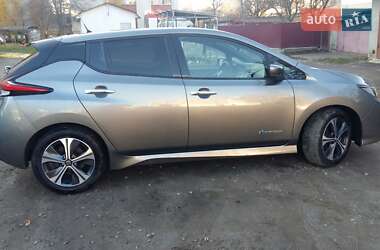 Хэтчбек Nissan Leaf 2019 в Львове