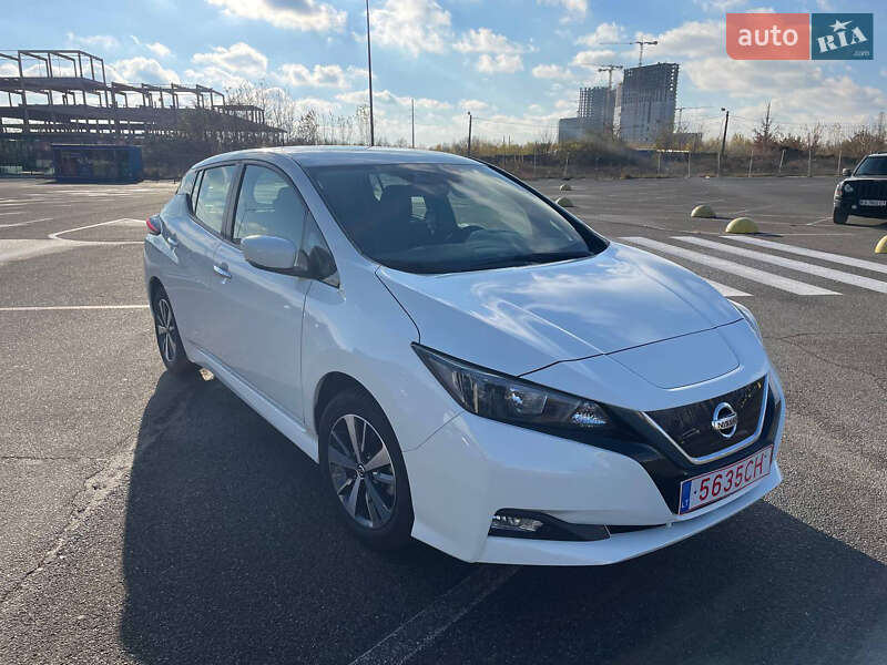 Хэтчбек Nissan Leaf 2019 в Киеве