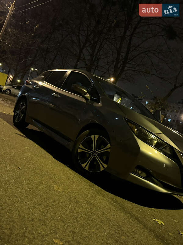 Хэтчбек Nissan Leaf 2021 в Харькове