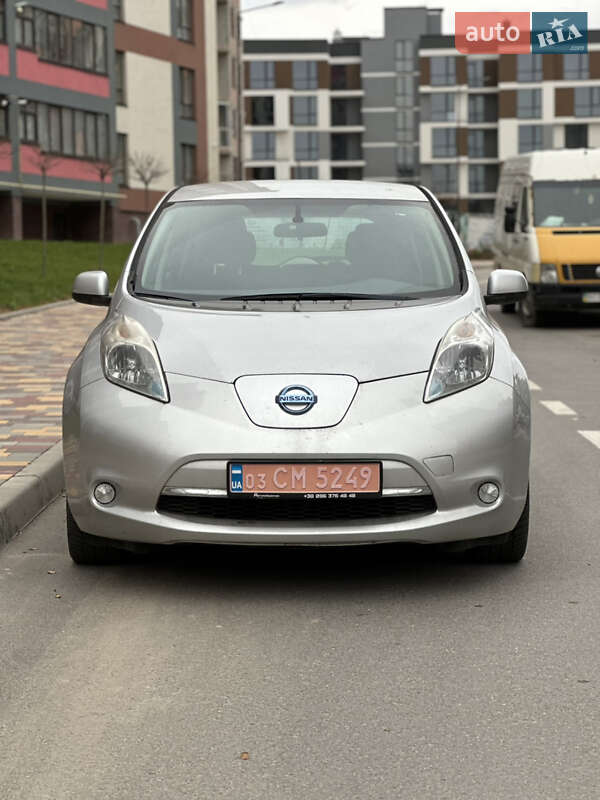 Хэтчбек Nissan Leaf 2014 в Тернополе