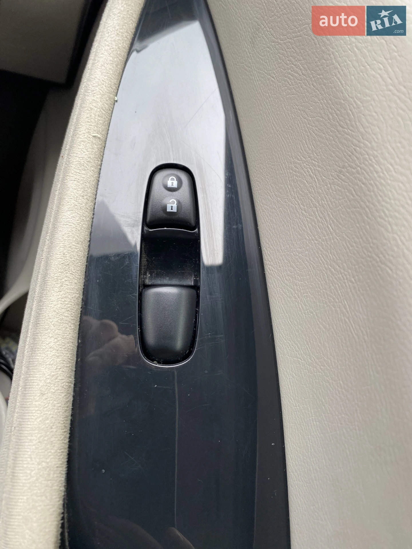 2011 Nissan Leaf - мініатюра 33