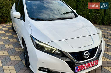 Хэтчбек Nissan Leaf 2021 в Самборе