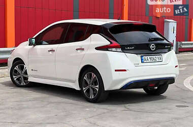 Хэтчбек Nissan Leaf 2019 в 