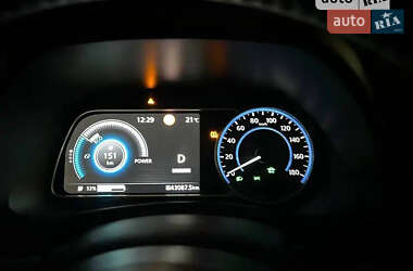 Хэтчбек Nissan Leaf 2019 в 