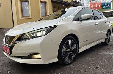 Хэтчбек Nissan Leaf 2019 в Львове