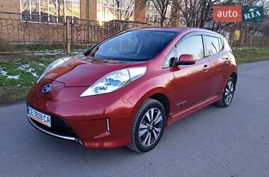 Хэтчбек Nissan Leaf 2014 в Черновцах