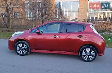 Хэтчбек Nissan Leaf 2014 в Черновцах